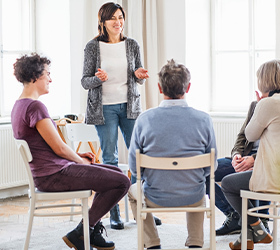 an alcoholism recovery support group